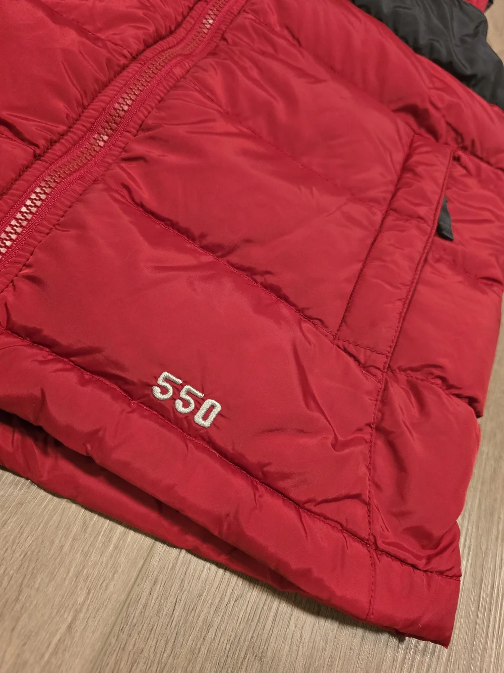 The North Face 550 Down Puffer Vest Kids Medium 10/12 Red Black Goose Down